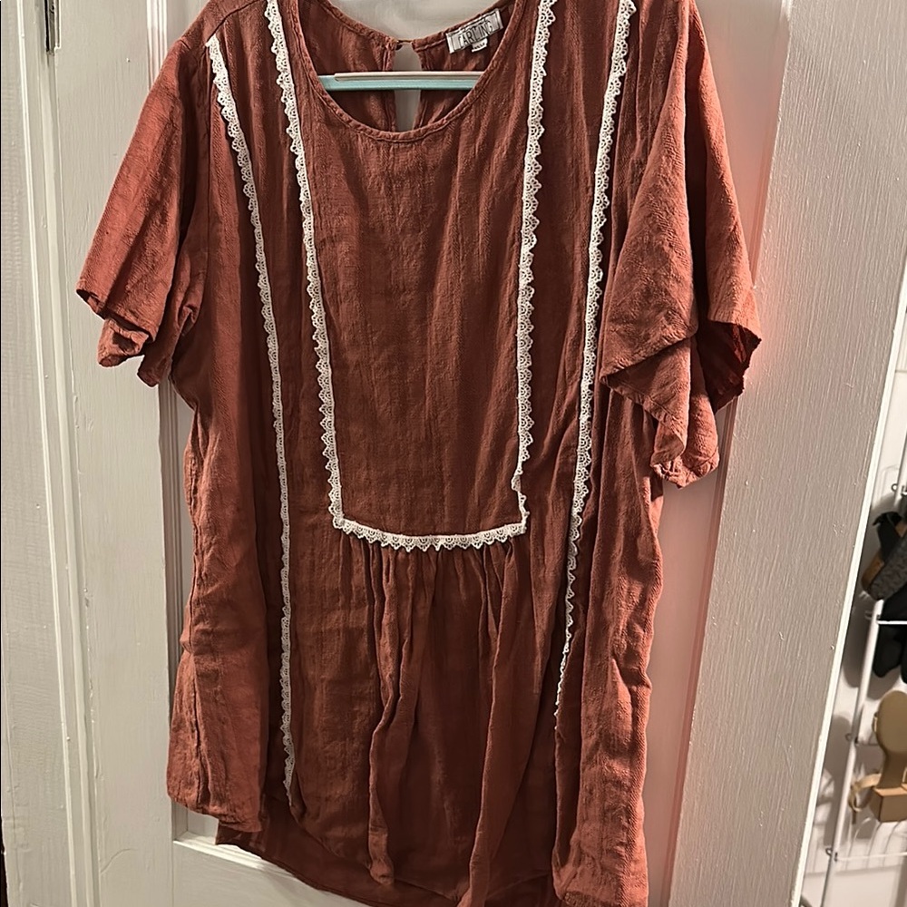 Women's Rust Top with Lace Trim